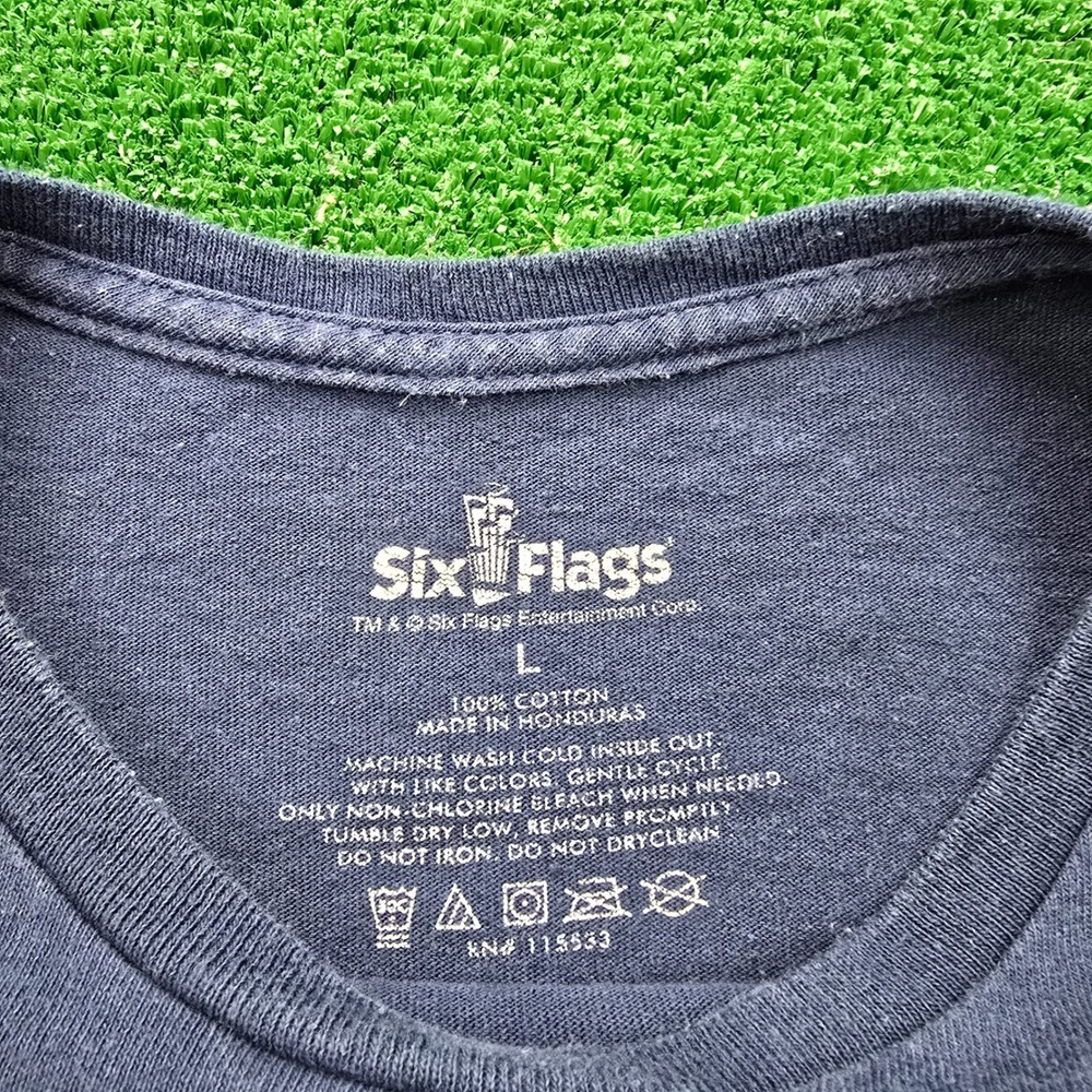 Six Flags Great Adventure Tshirt Mens‎ Large Blue Patriotic Eagle American Flag - Picture 6 of 7